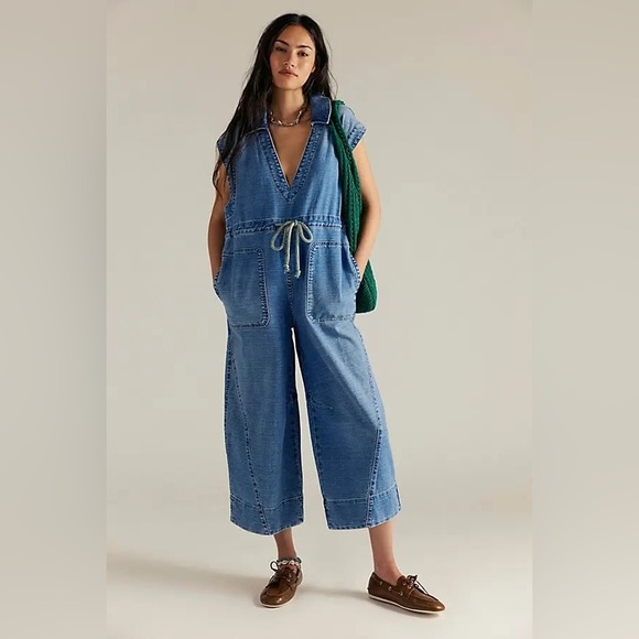 NWT Free People Lantana Cropped Denim Coverall Jumpsuit - Picture 2 of 7